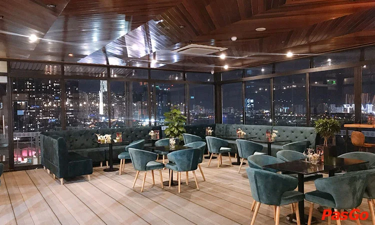 propeller-rooftop-&-bar-bay-hotel-12