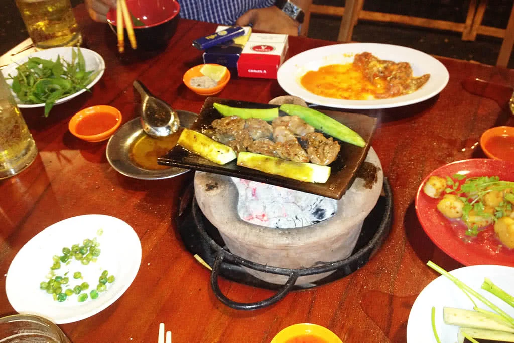 quan-an-gia-dinh-bbq-ngoi-ngon-doc-va-la-7