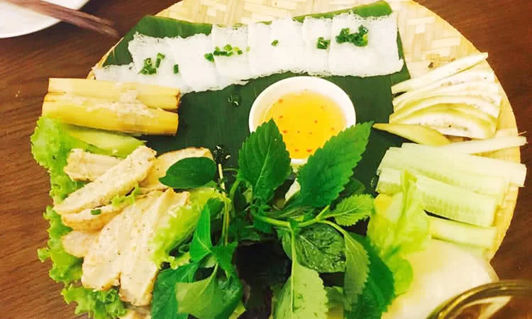 quan-an-ngon-phan-dinh-phung-gin-giu-linh-hon-am-thuc-viet-5