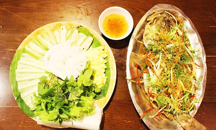 quan-an-ngon-phan-dinh-phung-gin-giu-linh-hon-am-thuc-viet-6