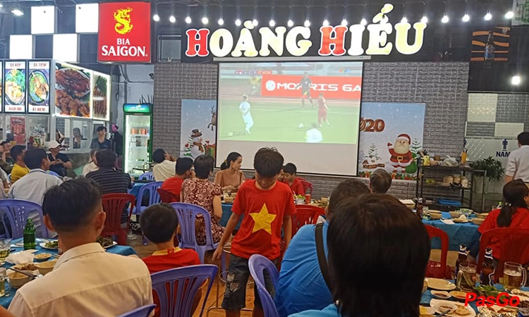 quan-an-san-vuon-hoang-hieu-lam-van-ben-12