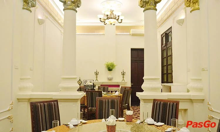 quan-ca-phien-hoan-viet-tri-truc-bach-12