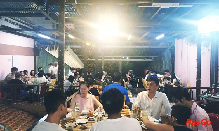 nha-hang-quan-cua-hoa-truong-quoc-dung-slide-11