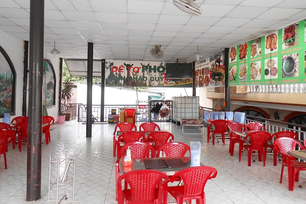 quan-de-to-pho-nui-119-le-van-chi-1-khong-gian