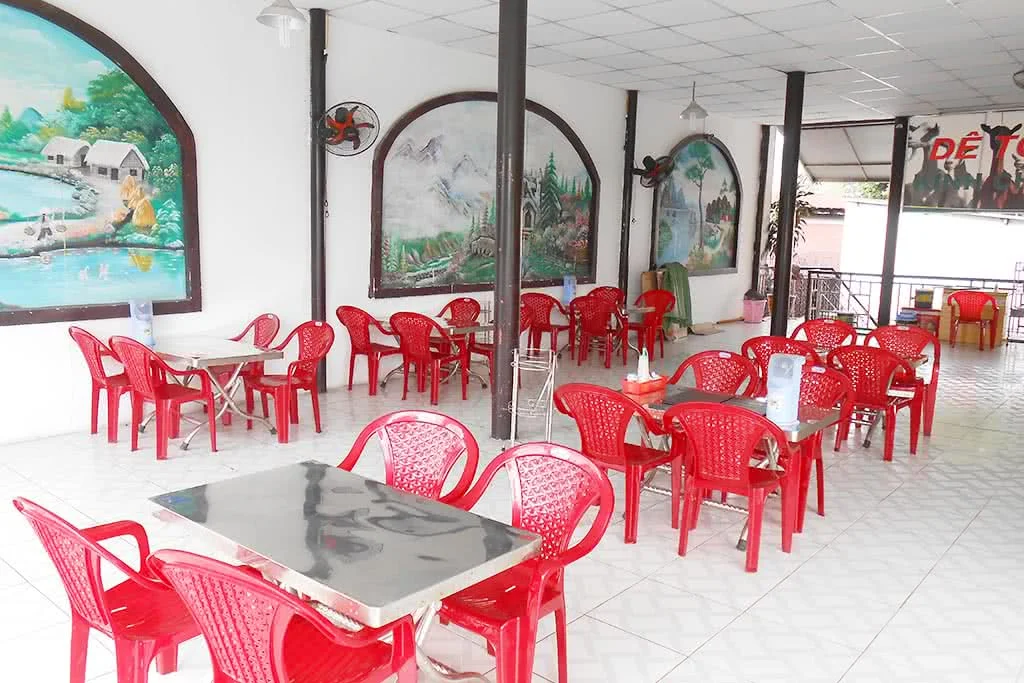 quan-de-to-pho-nui-119-le-van-chi-2-khong-gian