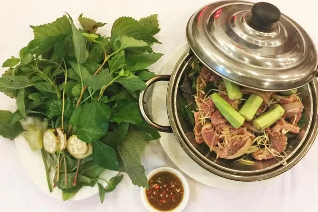 quan-de-to-pho-nui-119-le-van-chi-2-mon-an