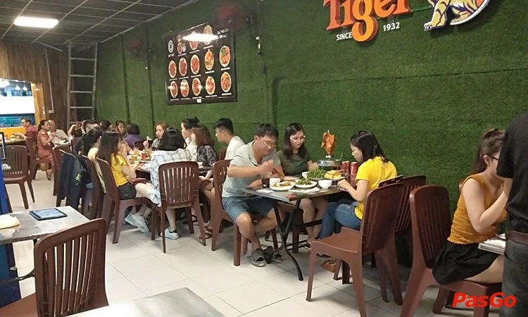 quan-ga-9-quy-nguyen-chi-thanh-quan-10-12