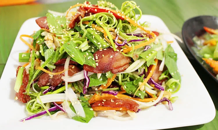 quan-kien-nghi-tam-quan-nhau-con-trung-doc-dao-2