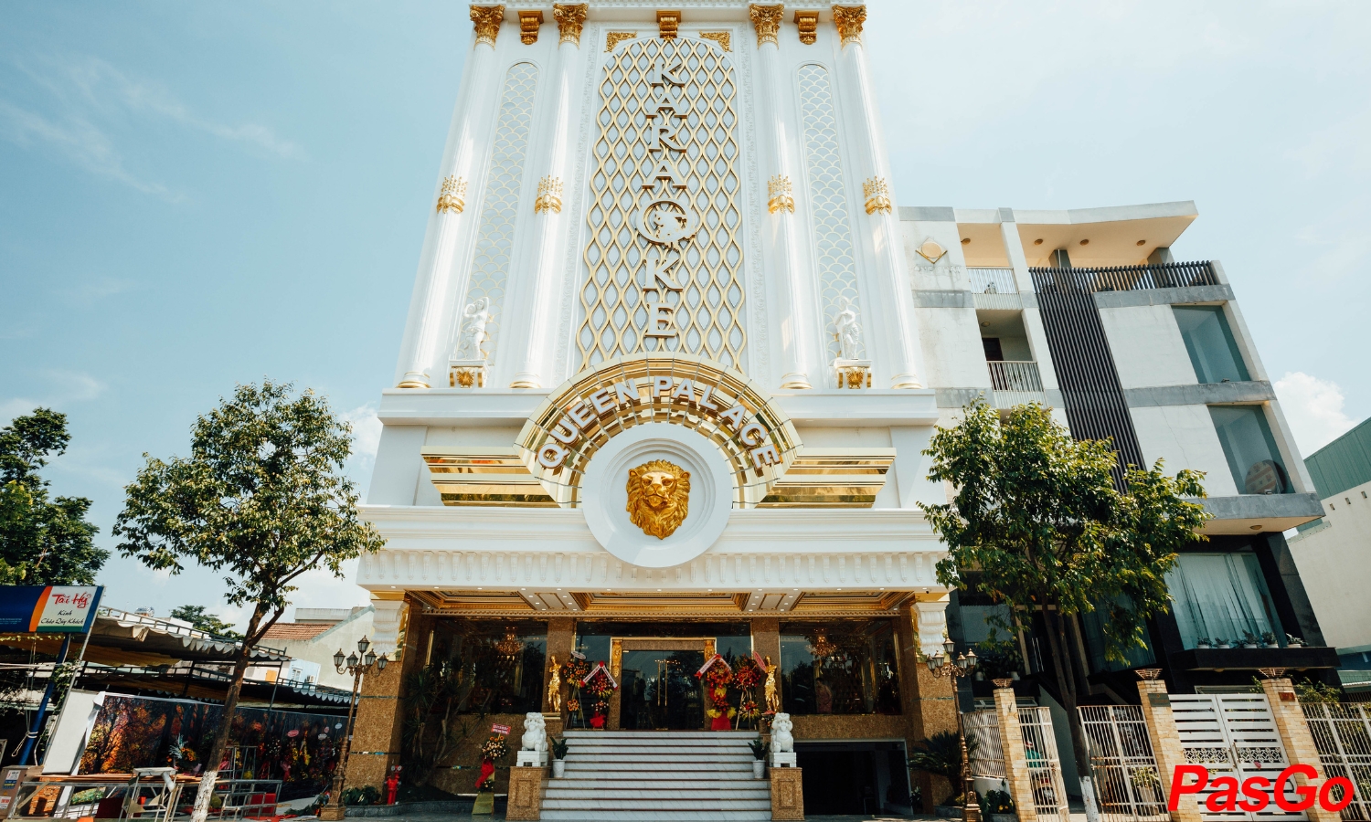 Queen Palace Karaoke 1