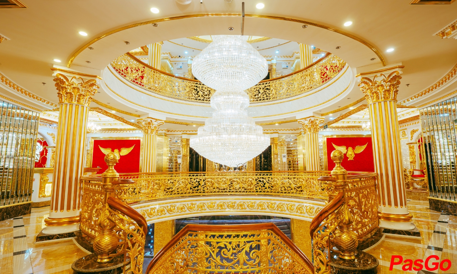 Queen Palace Karaoke 14