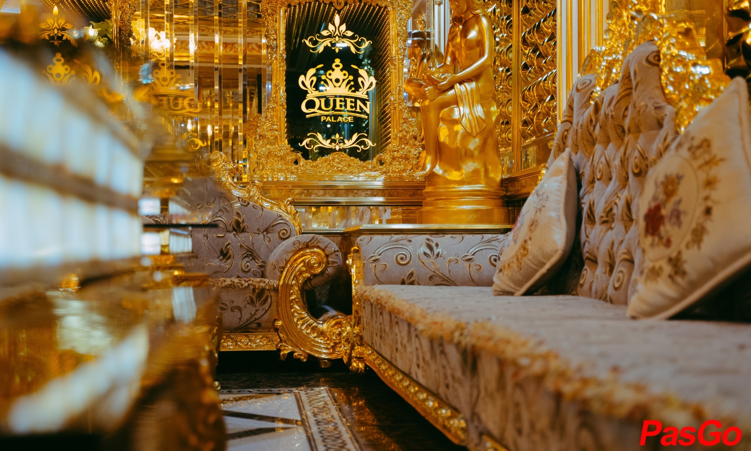 Queen Palace Karaoke 7