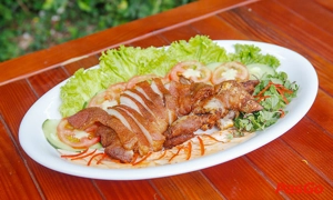red-pepper-restaurant-nguyen-tri-phuong-slide-2