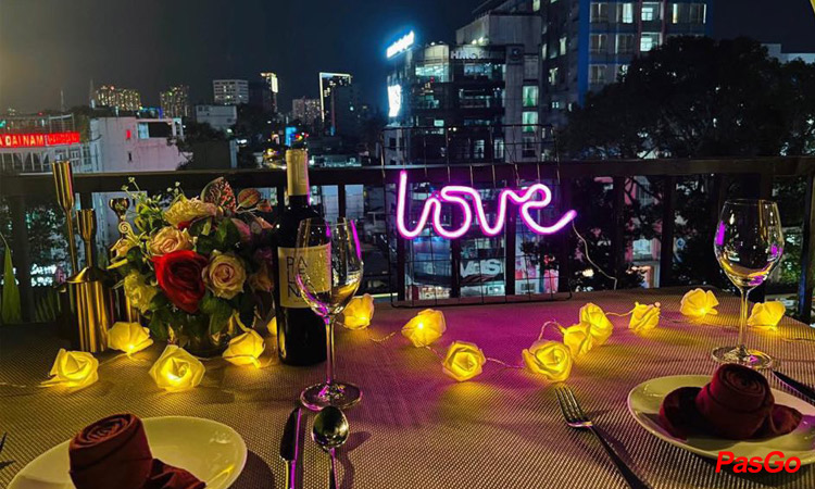 nha-hang-sargon-rooftop-cao-thang-10