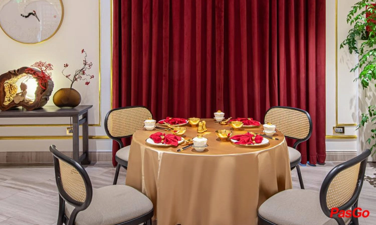 Slide Golden Lake Palace 10