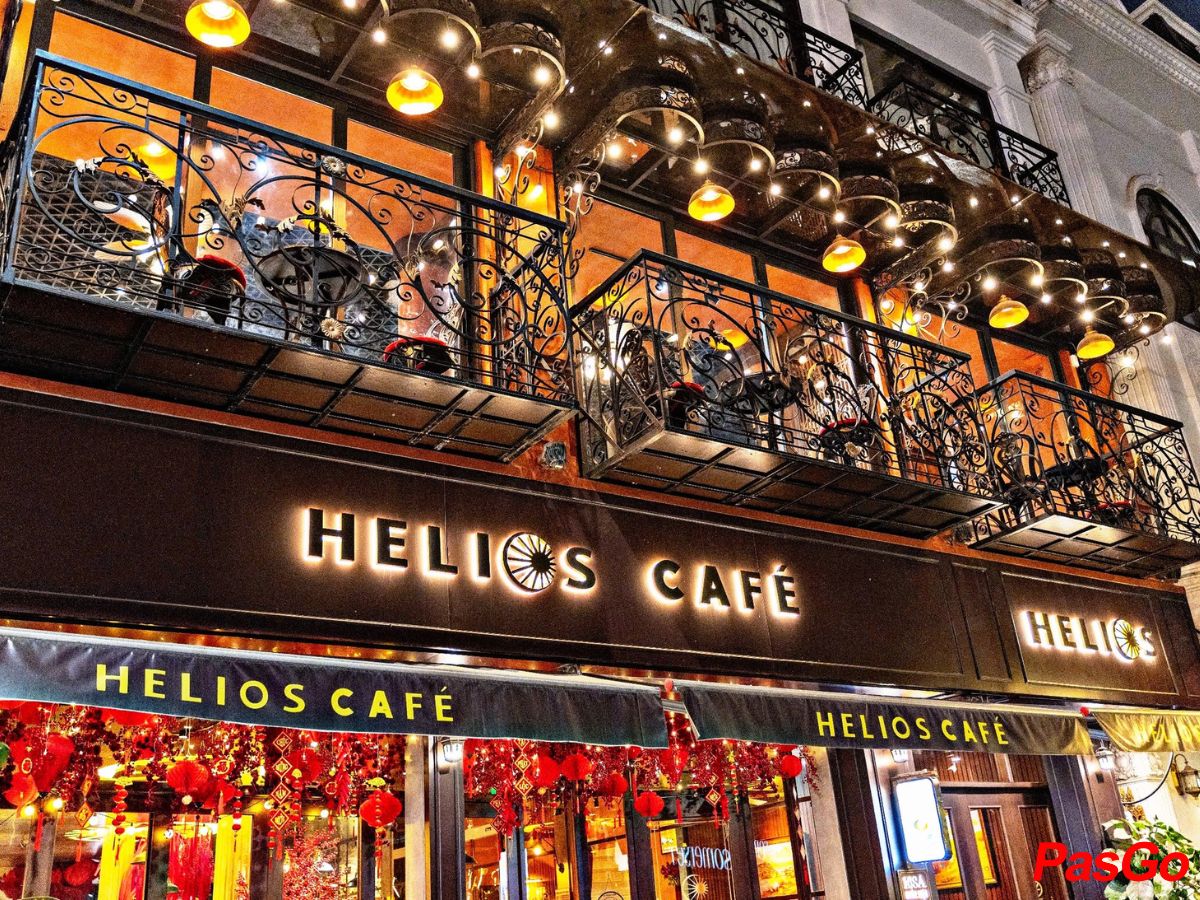 slide helios cafe & bistro 17