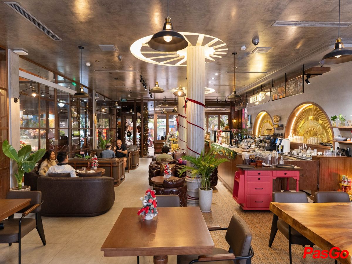 slide helios cafe & bistro 18