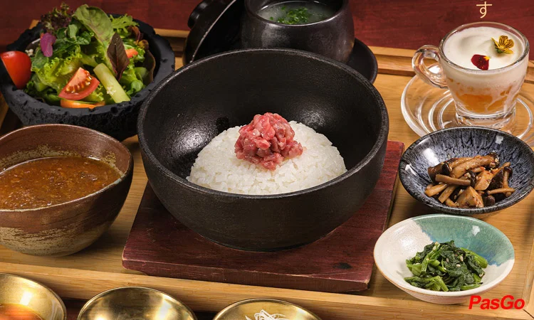 Slide Iwa Japanese Yakiniku 9