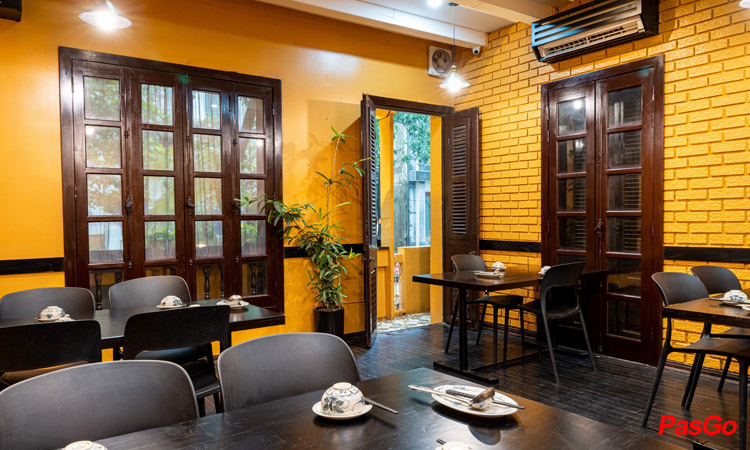 Nhà hàng Cua Biển Đông Triệu Việt Vương chuyên lẩu cua và món nhậu hải sản 12