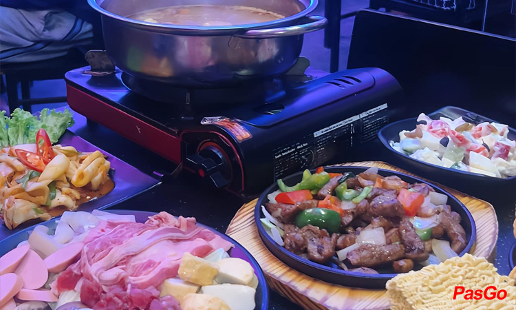 Slide mabro eating 1