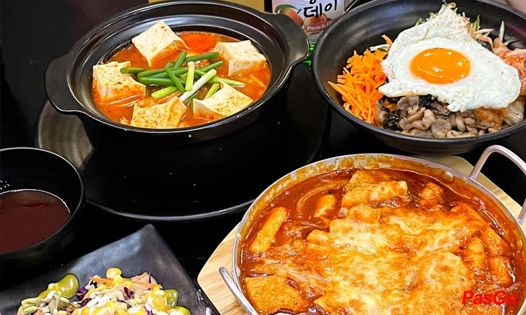 Slide mabro eating 3