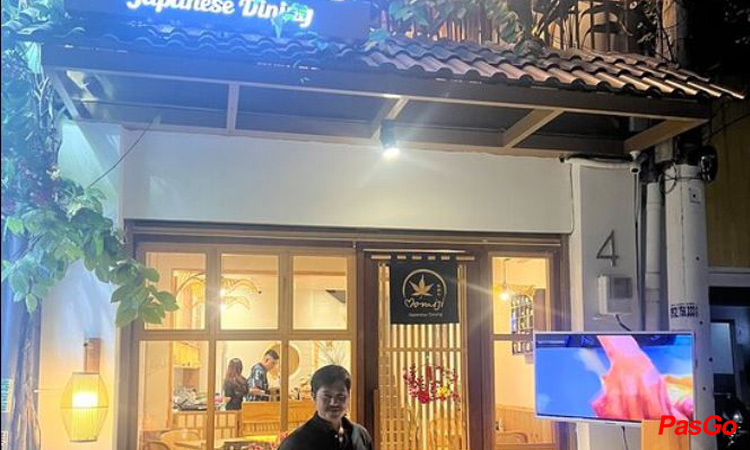 Slide Momiji Japan 12