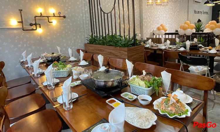 slide-mon-ngon-quan-11