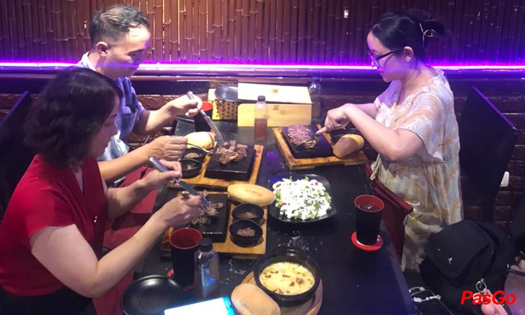 Slide Ông Tây Steak 12