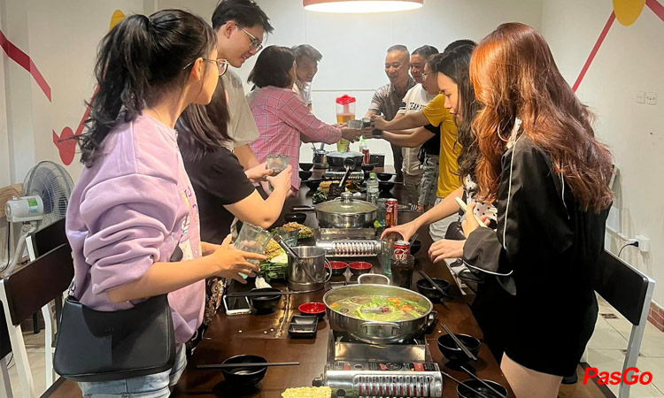 Slide quán trăng 12