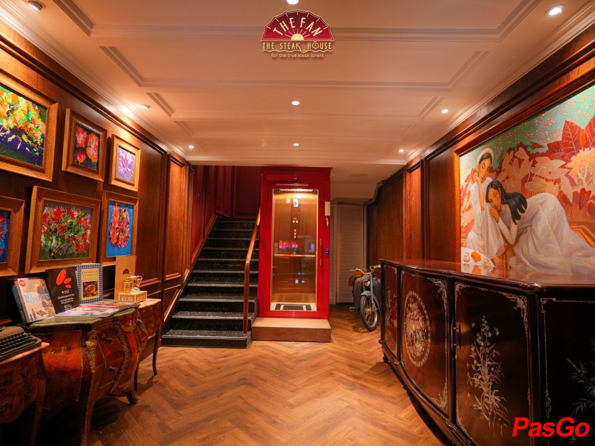 slide steahouse the fan 16