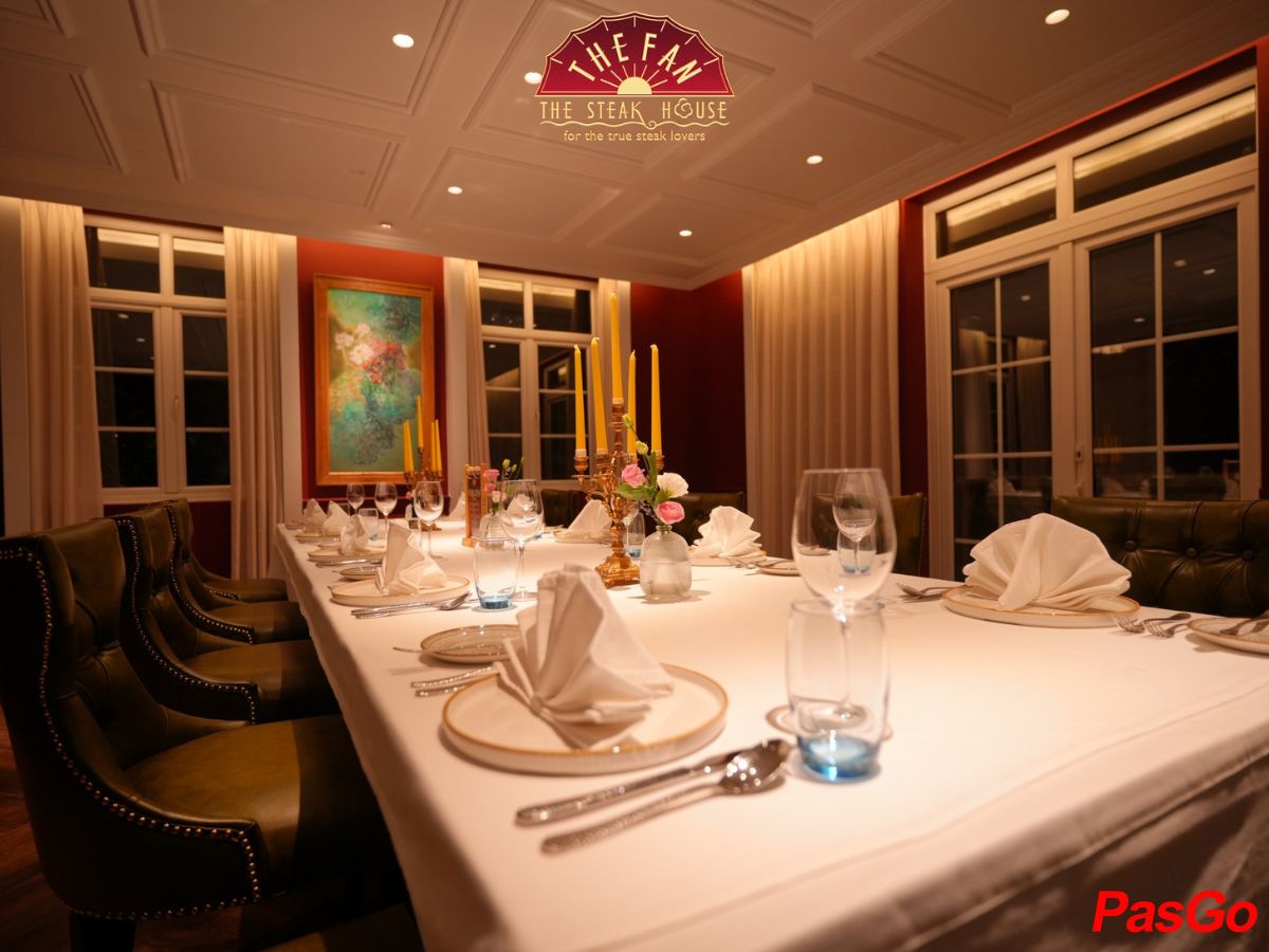 slide steahouse the fan 18