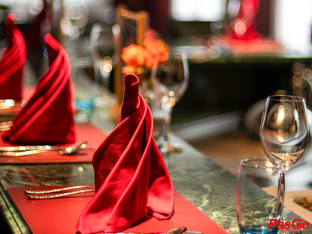 slide steahouse the fan 23