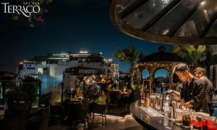 Slide Terraco Sky Bar 10