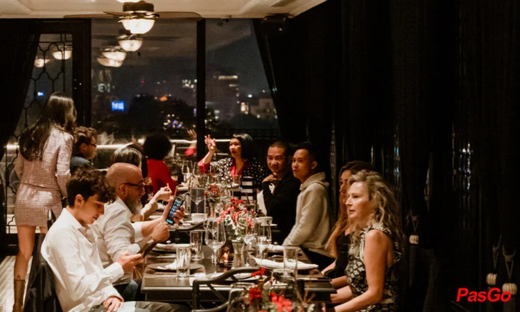 slide-The-Symphony-Restaurant-Cau-Go-12