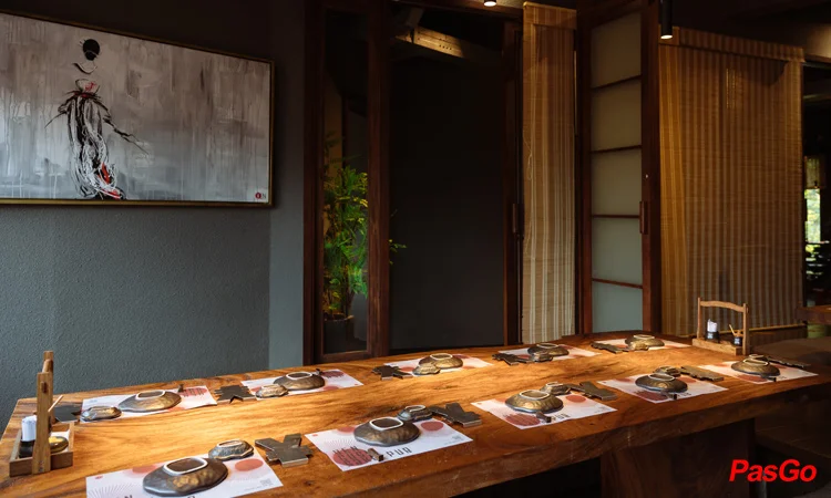 Slide Yen sushi & sake pub 11