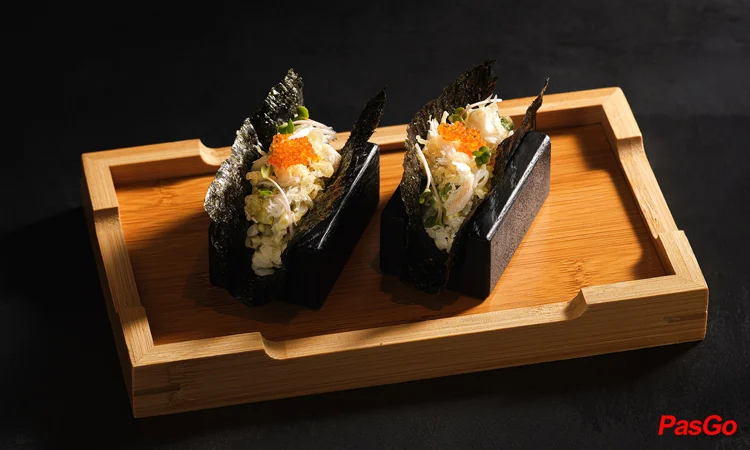 Slide Yen sushi & sake pub 8
