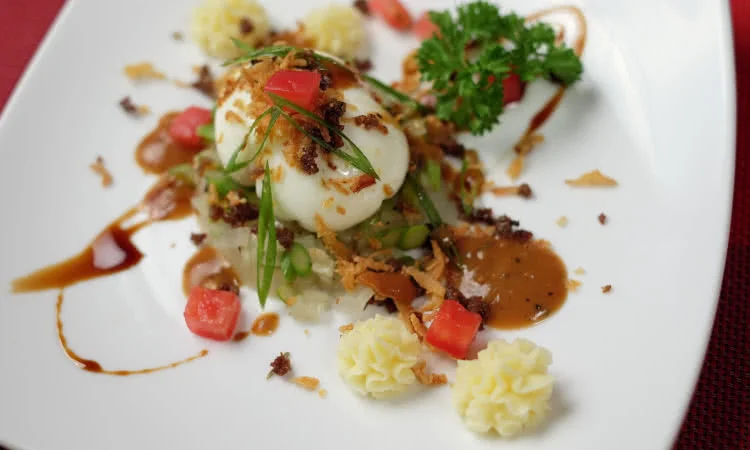 nha-hang-lavache-steak-slide-3