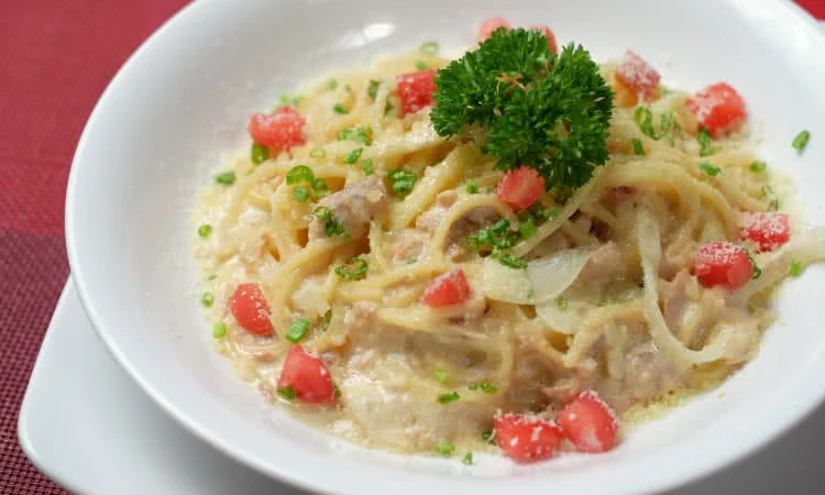 nha-hang-lavache-steak-slide-7