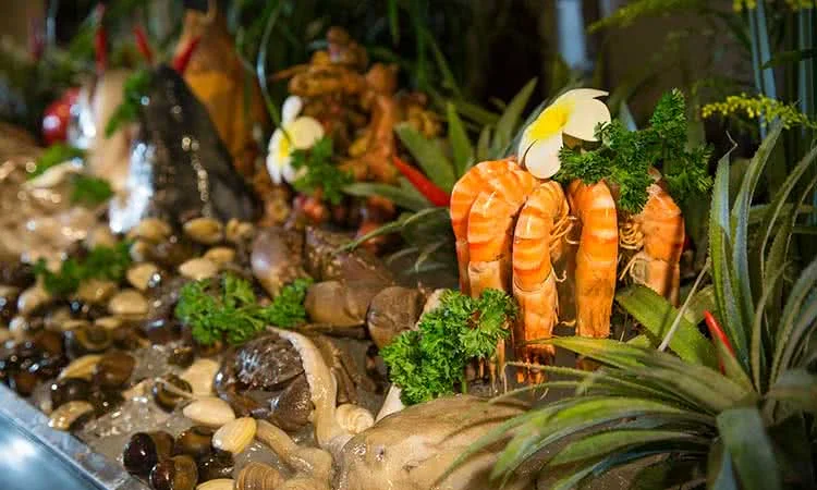 su-buffet-nguyen-du-giao-thoa-am-thuc-a-au-4