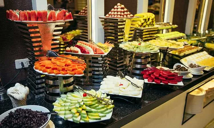 su-buffet-nguyen-du-giao-thoa-am-thuc-a-au-5