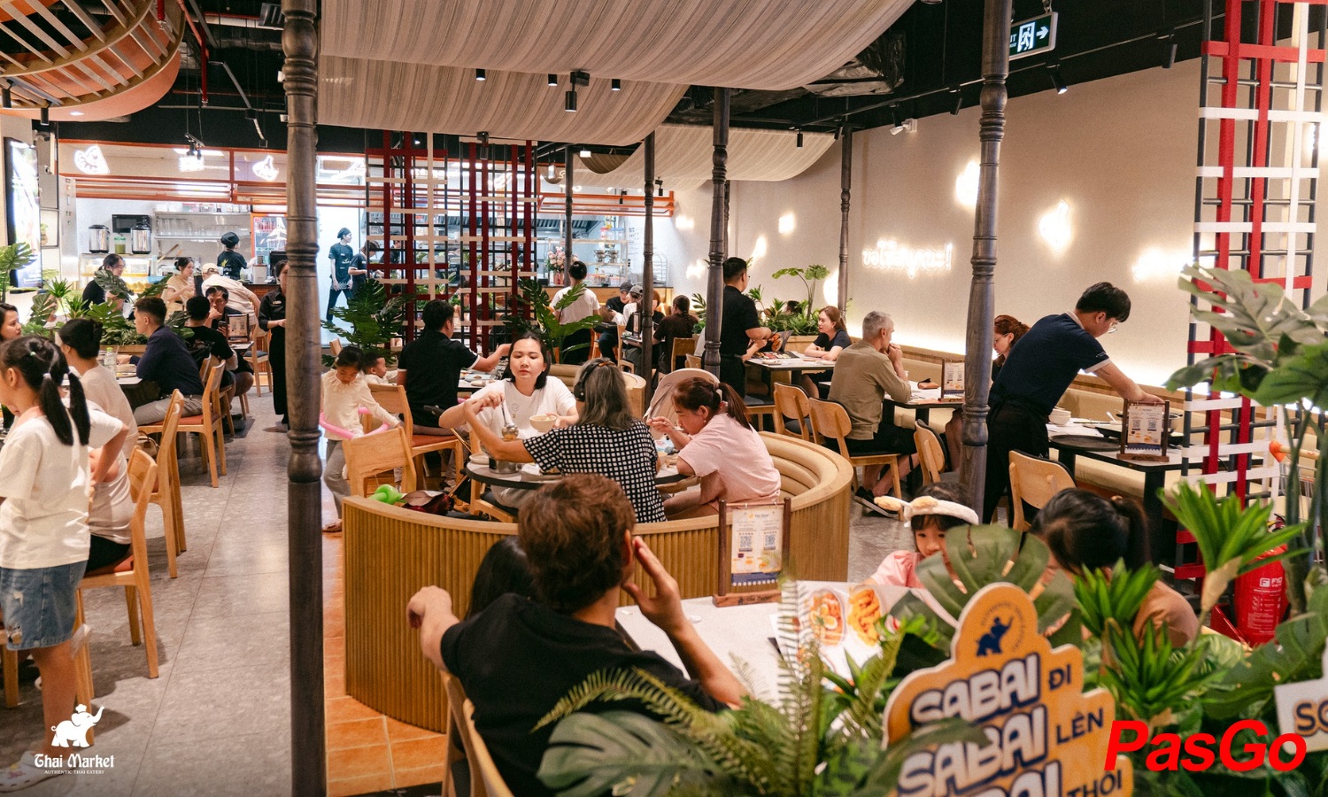 Thai Market Vincom Lê Văn Việt 4