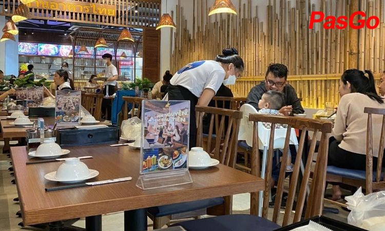 thai-market-tran-quoc-toan-side_13