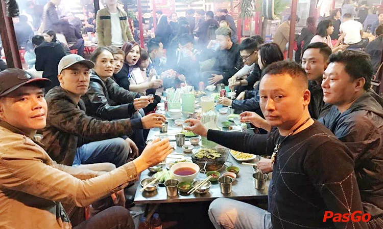 phui-quan-74-tran-hung-dao-nhau-kieu-phui-cuc-chat-10