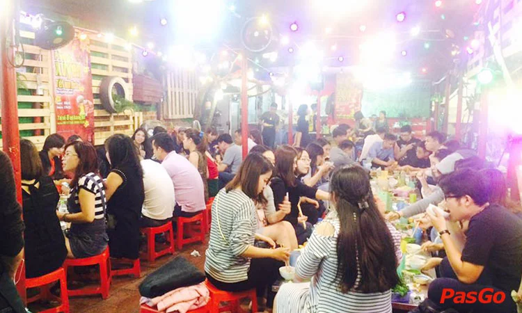 phui-quan-74-tran-hung-dao-nhau-kieu-phui-cuc-chat-12