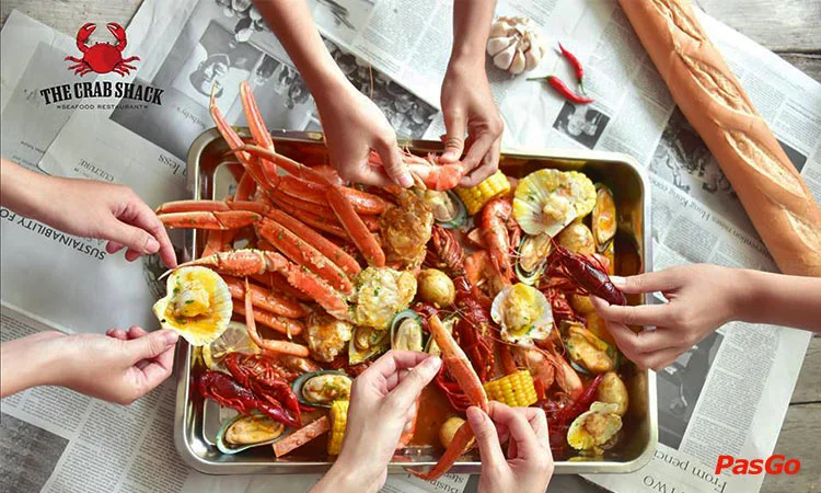 the-crab-shack-phu-my-hung-slide-2