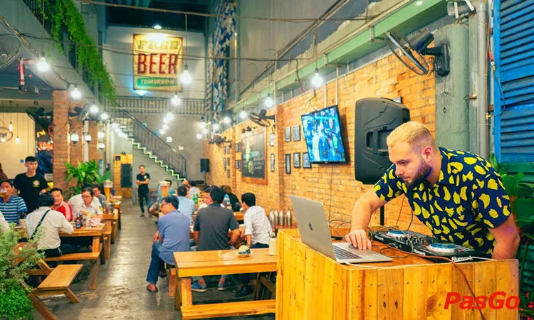 the-german-beer-hall-nguyen-van-khoi-go-vap-3