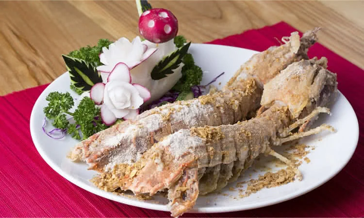 the-gioi-hai-san-244-pasteur-6