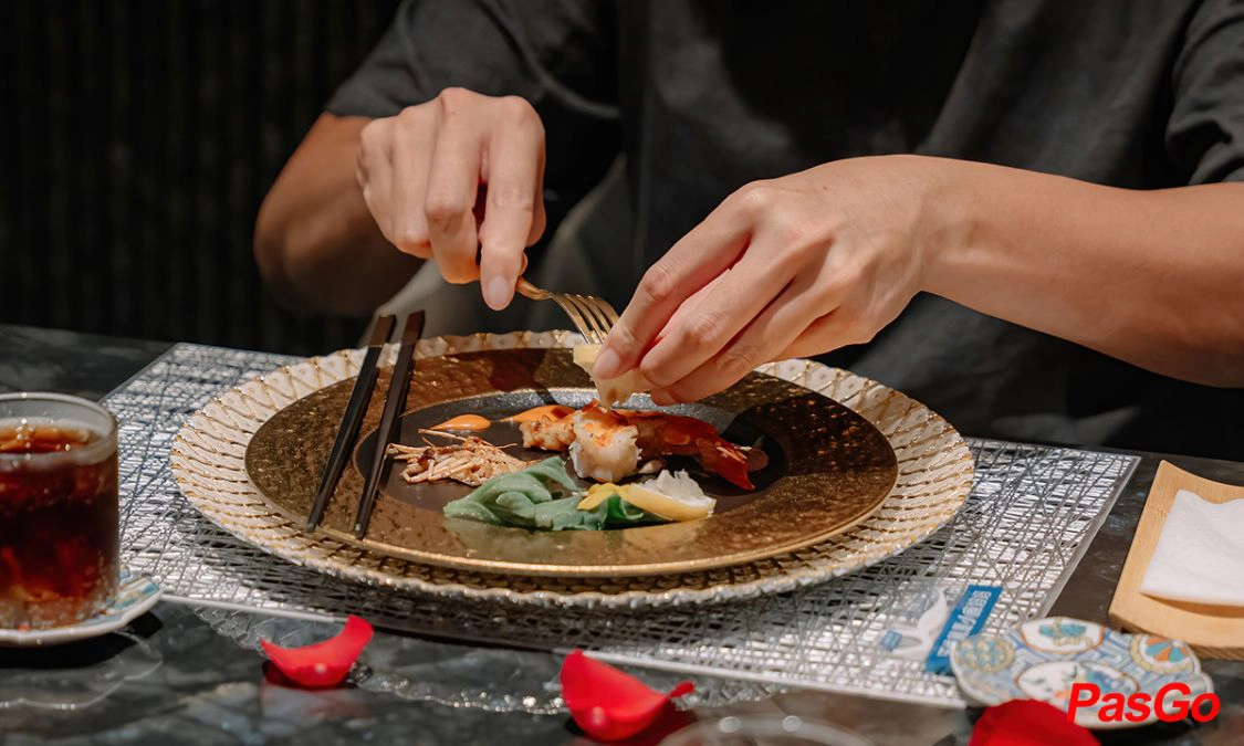The Gu Teppanyaki & Hotpot - Trần Bình Trọng 3