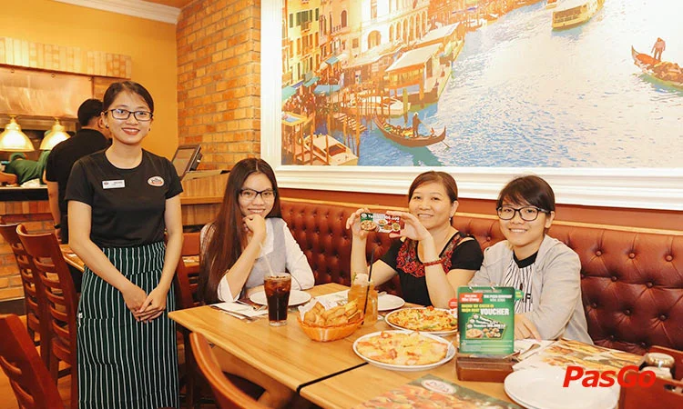 the-pizza-company-phu-my-hung-slide-11