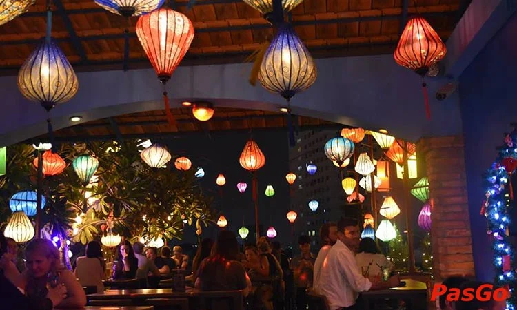 the-view-rooftop-bar-bui-vien-slide-12