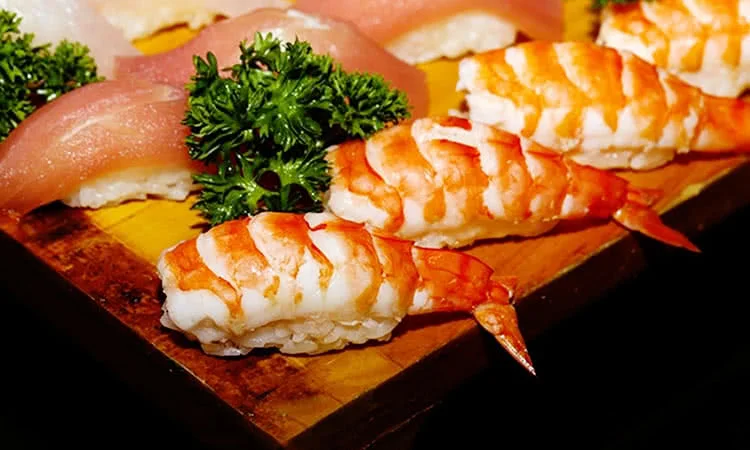 tokyo-yukai-thuong-thuc-buffet-lau-nuong-chuan-phong-cach-nhat-2